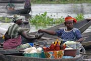 Morning floating market at Ganvi� town. Benin.