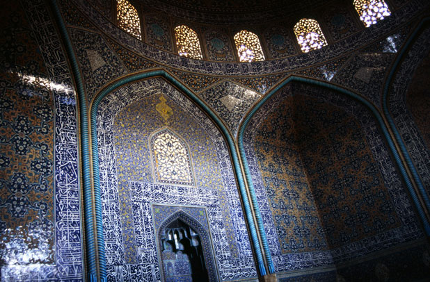 Sheikh Lotfollah mosque at Emam Khomeini square. Esfahan. Iran.