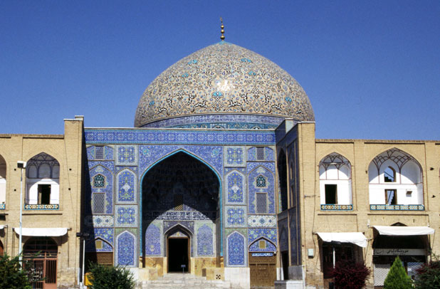 Sheikh Lotfollah mosque at Emam Khomeini square. Esfahan. Iran.