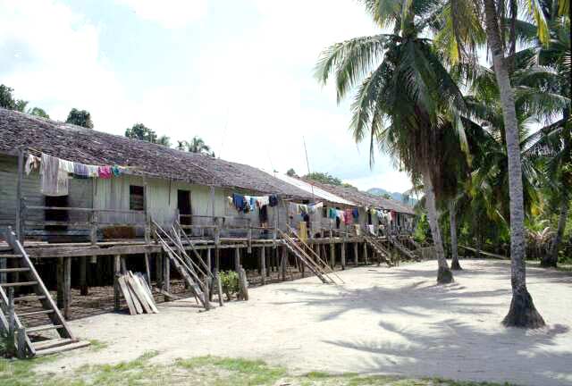 Saham longhouse - 140 km away from Pontianak. Kalimantan,  Indonesia.