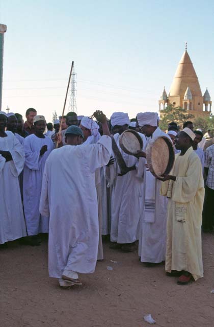 Waiting for whirling dervishes. Hamed-an Nil Mosque, Khartoum (Omdurman). Sudan.
