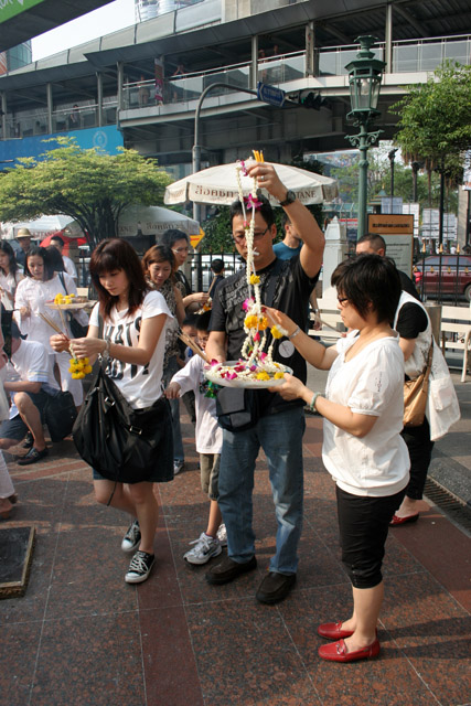 Erawan Shrine (San Phra Phrom), Bangkok. Thailand.